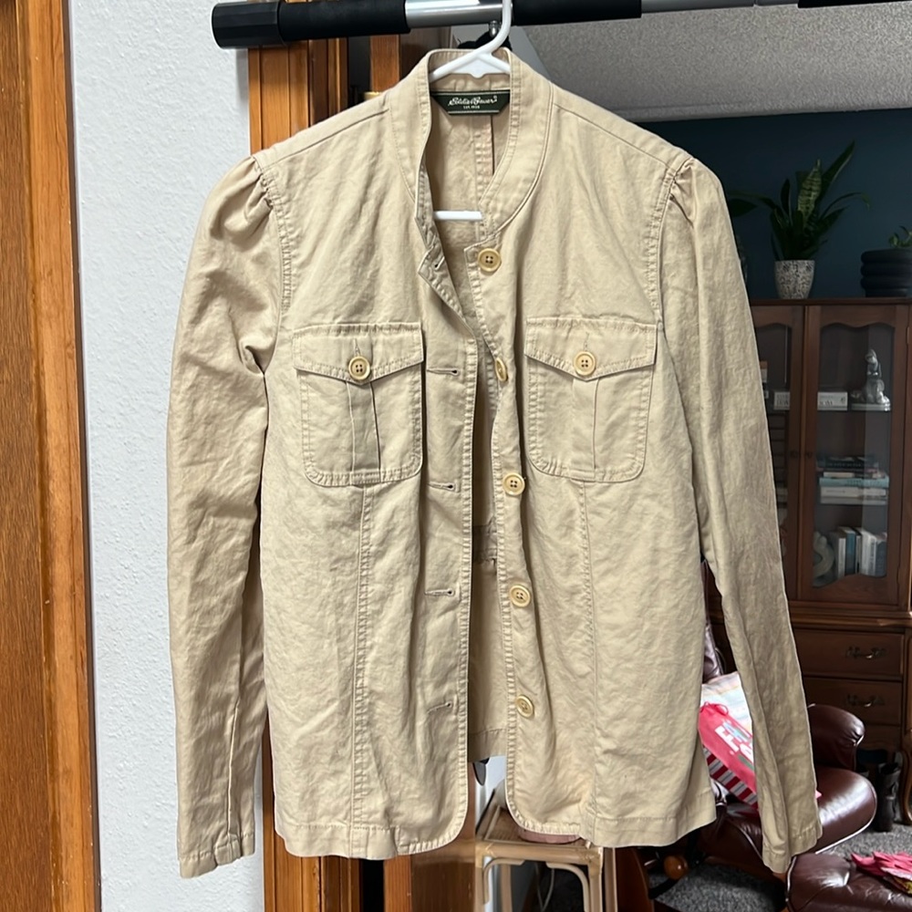 Tan colored Eddie Bauer blazer in great condition size 10